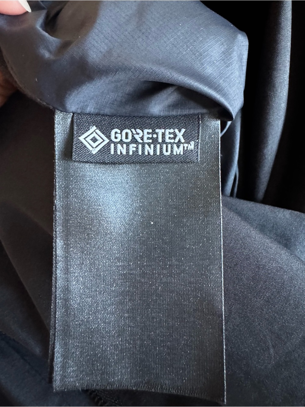 Arcteryx Entasis Insulated Mac Coat Women's Size M - Picture 14 of 14